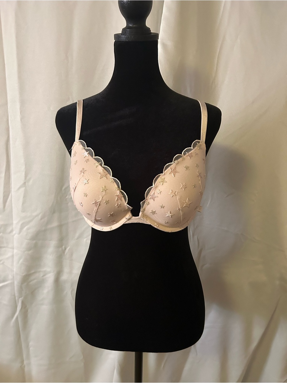 Victoria's Secret Light Pink Star Embroidered Push-Up Bra